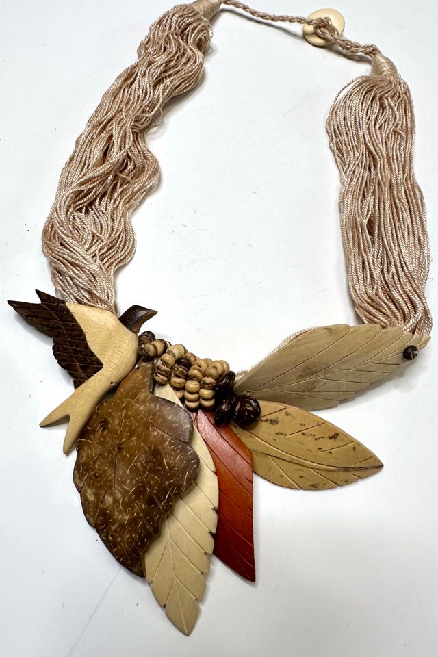Vintage 1980s Yarn Necklace with Wooden Leaves Selected by Cherry #1