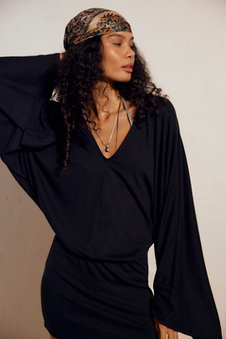 Женское платье free-est Good Feels V-Neck Mini, цвет: Чёрный — фото 4