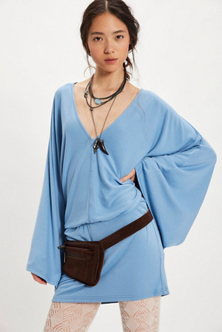 Good Feels V-Neck Mini