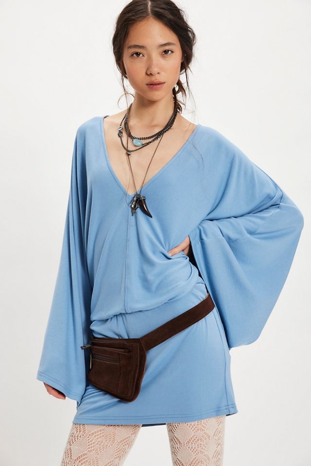 Good Feels V-Neck Mini