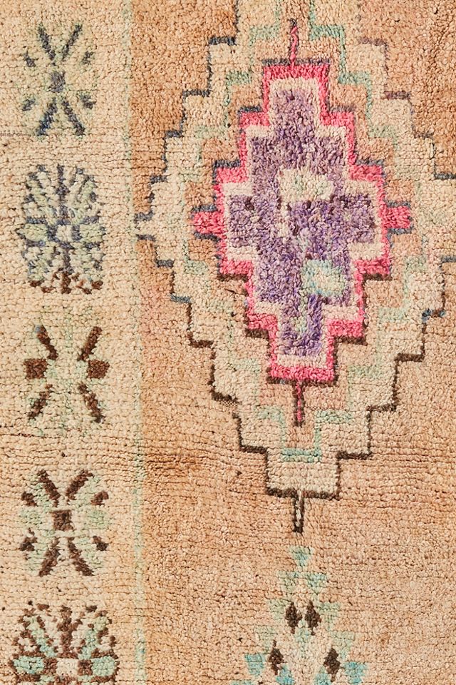 FP MART: Vintage Hand-Knotted Rug #1