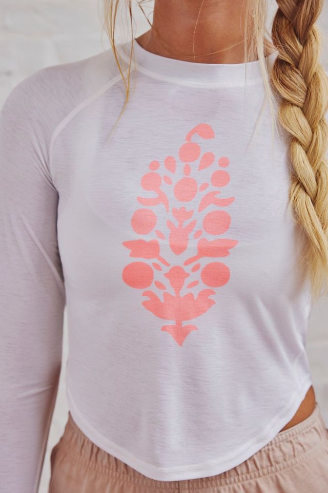 Tempo On Repeat Long-Sleeve Logo Layer #3