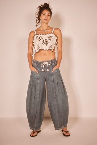 We The Free Margo Barrel Pull-On Jeans at Free People in Redondo, Size: XS