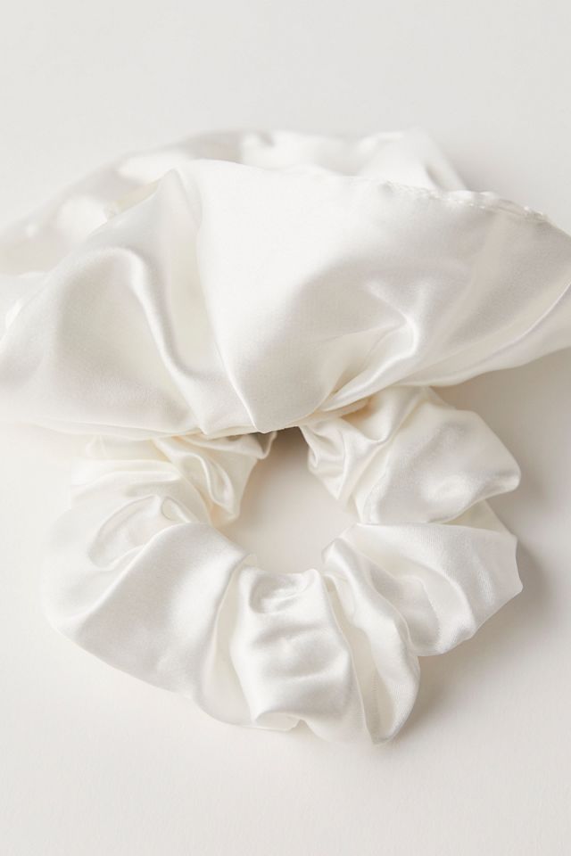 Maria's Bow Scrunchie #2
