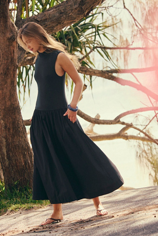 Pepita Midi Dress