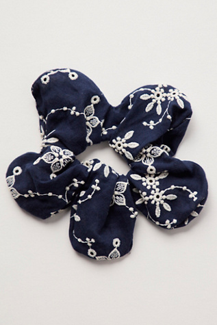 Savannah Flower Scrunchie