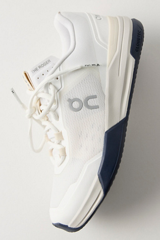 On Roger Advantage Pro Clay Court Sneakers at FP Movement, White/Cream, US 7.5