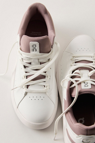 On Roger Advantage Sneakers
