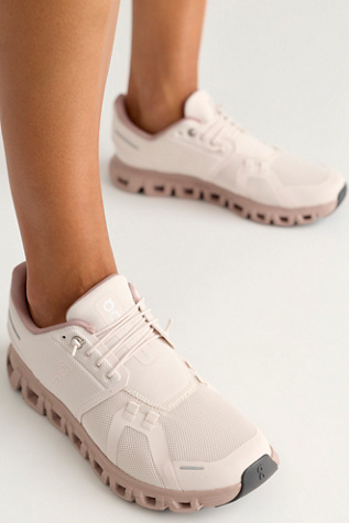 Baskets On Cloud 6