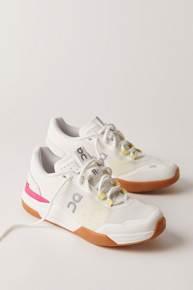 On Roger Advantage Pro Sneakers | Free People UK