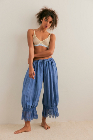 Pantalon Bloomer Jeunesse Éternelle par Intimately en Bleu Merle, pour femme taille: XS chez Free People