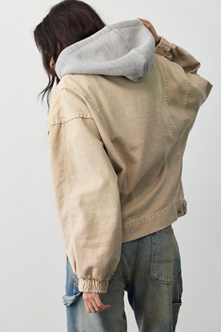 Женская куртка We The Free Iggy Hooded Denim Jacket, цвет: Слоновая кость — фото 2