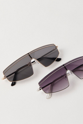 Selena Metal Aviators