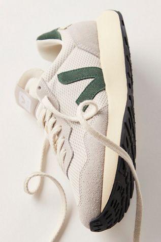 Veja Paulistana Sneakers
