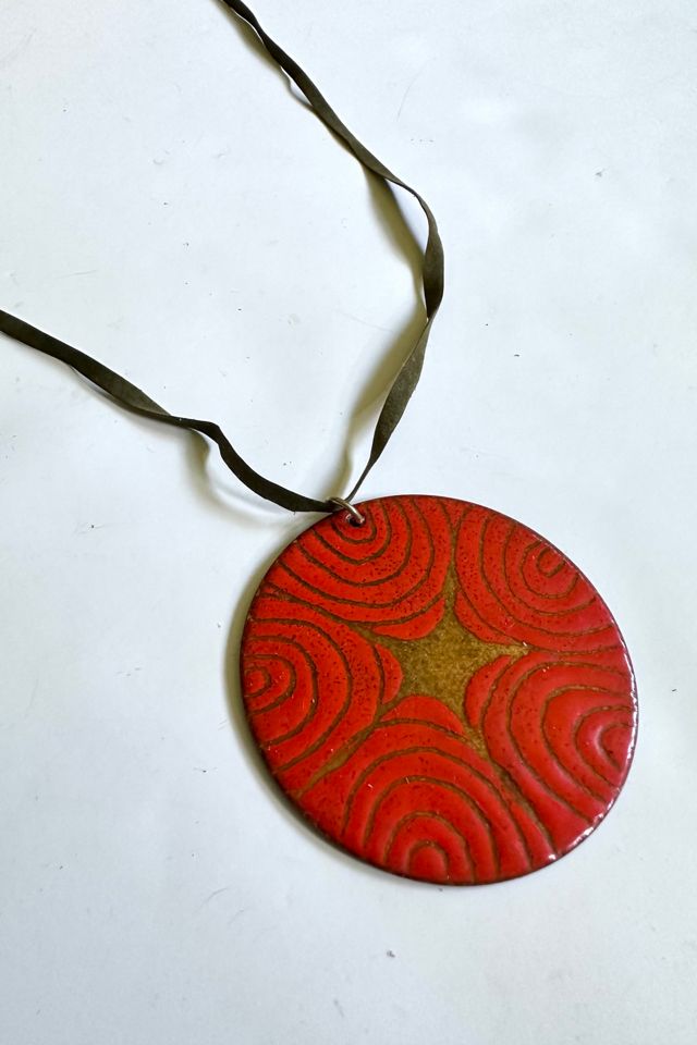 Vintage 1970s Painted Enamel Pendant Necklace Selected by Cherry #1