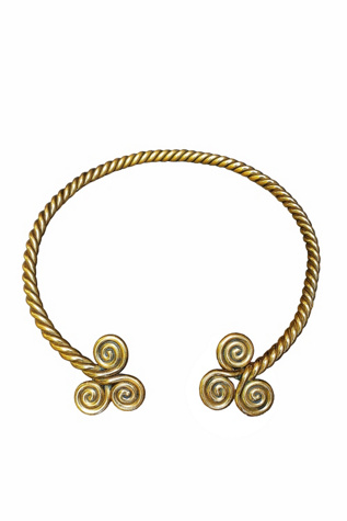 Vintage Twisted Brass Choker Necklace Selected by Garbage Soup