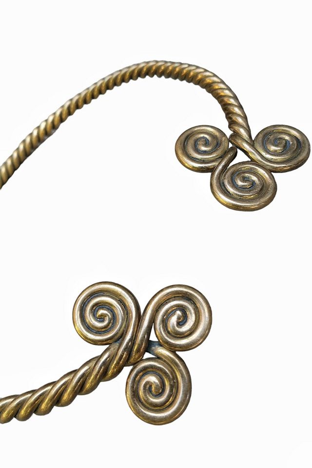 Vintage Twisted Brass Choker Necklace Selected by Garbage Soup #2