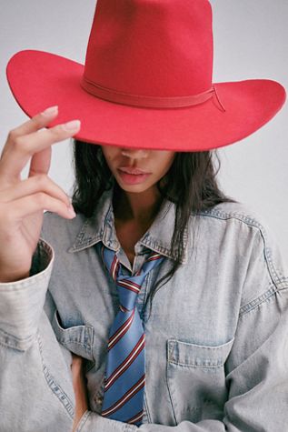 Carrie Distressed Lieutenant Hat