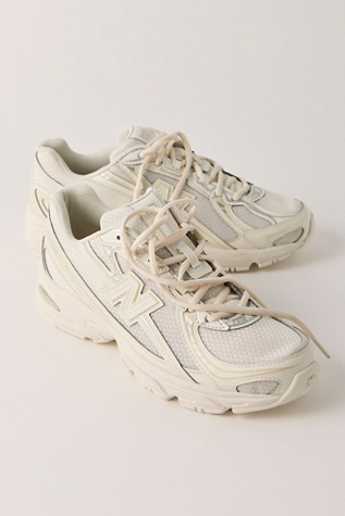 New Balance 740 Sneakers