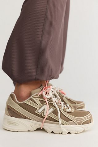 New Balance 740 Sneakers