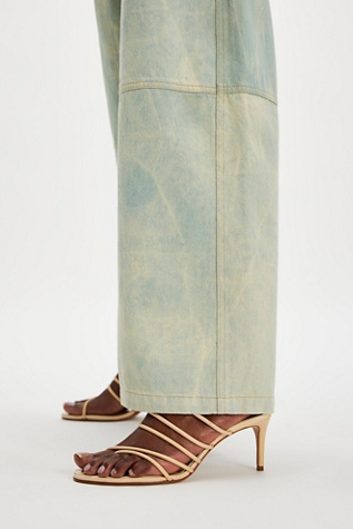 Malta Mule Heels par Schutz en Natural, pour femme taille: US 7.5 chez Free People