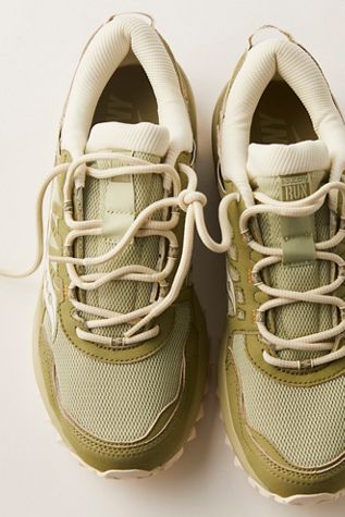 Saucony Grid Peak Sneakers