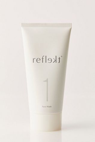 Nettoyant exfoliant quotidien pour le visage Reflekt 1