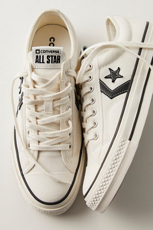 Converse Star Player 76 Premium Sneakers