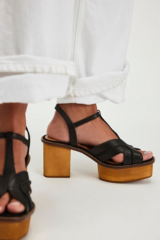 Georgie Platform Clogs