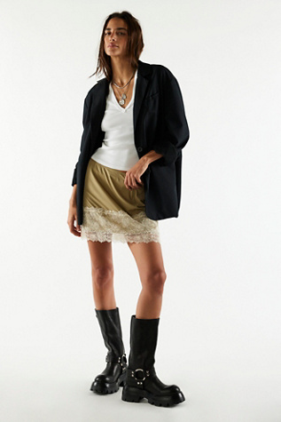 Jupon Party Crashers par Intimately en Combo Boa, pour femme taille: XS chez Free People