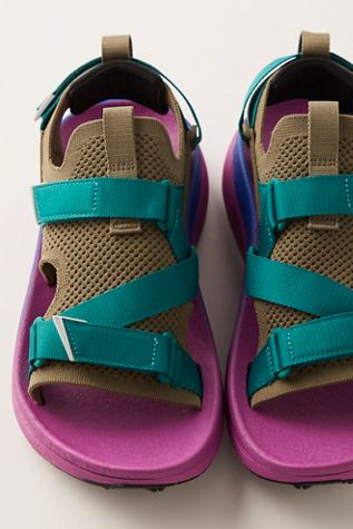 Sandales Teva Aventrail