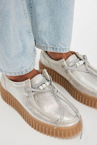 Clarks Torhill Bee Moccasins