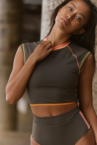 The Contour Surf Tee