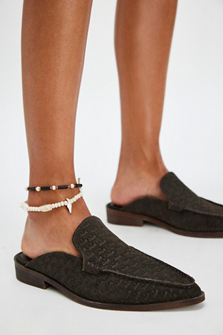 Dragonfly Mocc Toe Loafers by Free People in Black, Size: US 7
