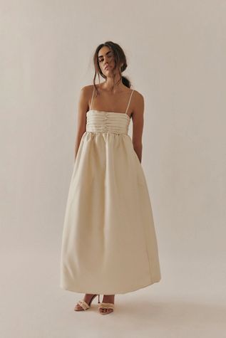 Robe Sloane RMN Studio