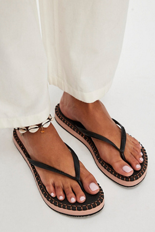 Havaianas Slim Flatform Loop Flip Flops at Free People in Black, Size: XL