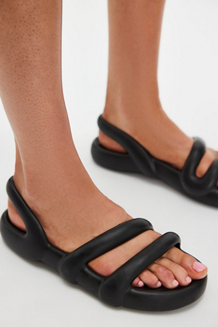 Kobarah Flat Sandals