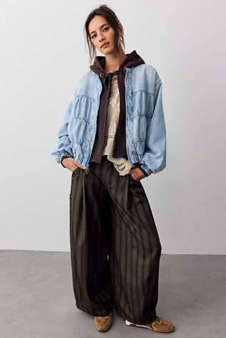 Женская куртка We The Free Layla Denim, цвет: Sunbeam — фото 4
