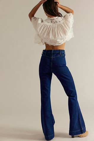Wrangler x Lainey Wilson Bare Back Pintuck Flare Jeans