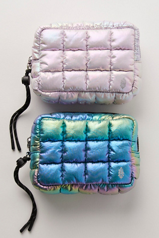 Mini Étui Iridescent Édition Limitée par FP Movement en Ormeau, pour femme chez Free People