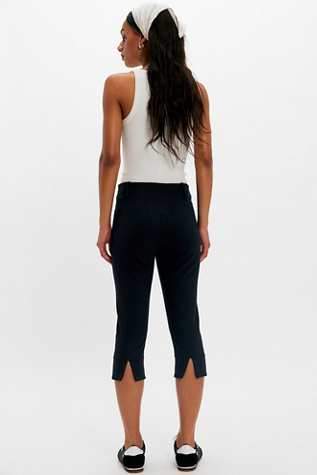 Bette Super Slim Capri Pants by Free People in Black, Size: US 14