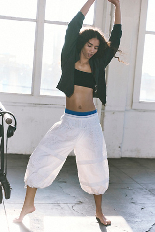 Pantalon en broderie anglaise Gonna Love Me