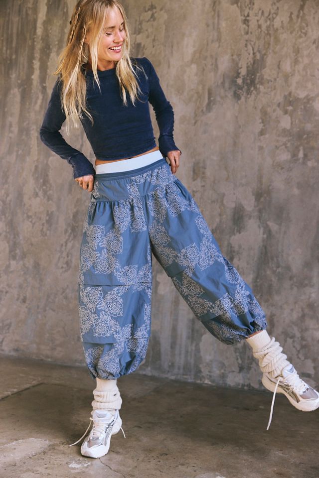 Pantalon en broderie anglaise Gonna Love Me #1