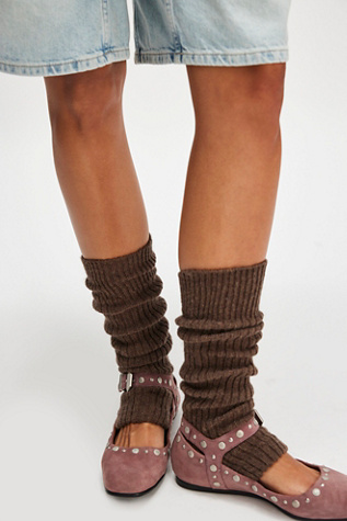 Ribbed Stirrup Legwarmers By Hansel From Basel At Free People In Chocolate