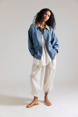 Женская куртка We The Free Lemon Denim Jacket, цвет: Ягодный — фото 4