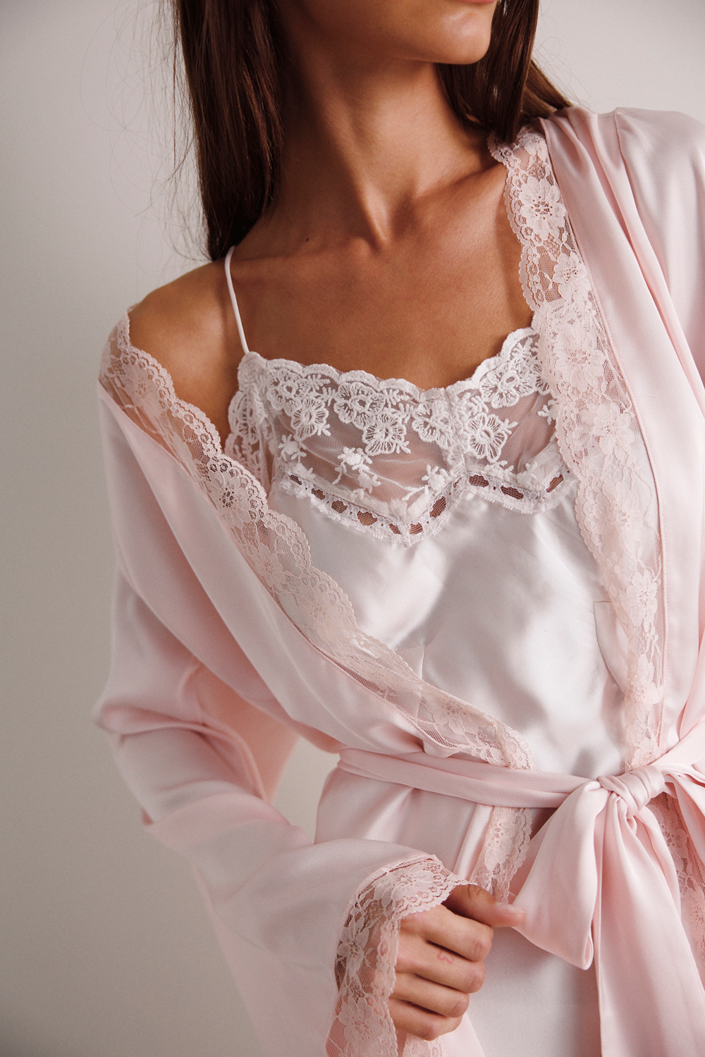 Sidney Robe, image 4 of 4