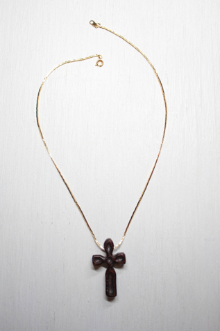 Женские колье Moons + Junes Vintage Carved Wooden Cross Pendant Gold Selected, цвет: Коричневый — фото 3