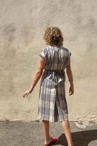 Женское платье The Curatorial Dept. Vintage 70s Rare Issey Miyake Striped Dress Selected, цвет: Синий — фото 3
