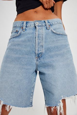 MOTHER Ditcher Knee Fray Shorts | Free People