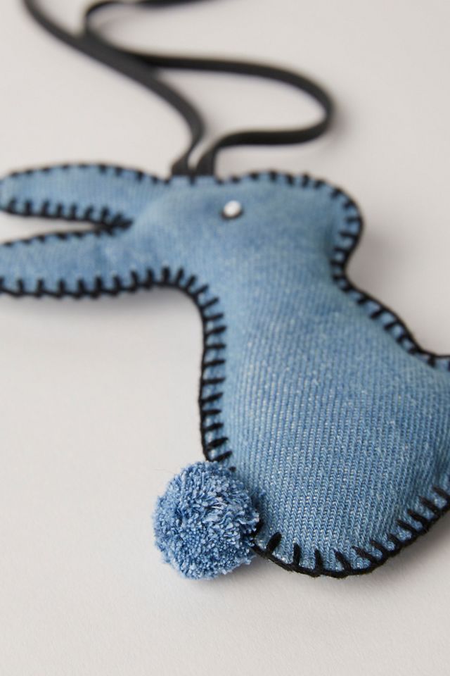 Charme de sac lapin en denim #3